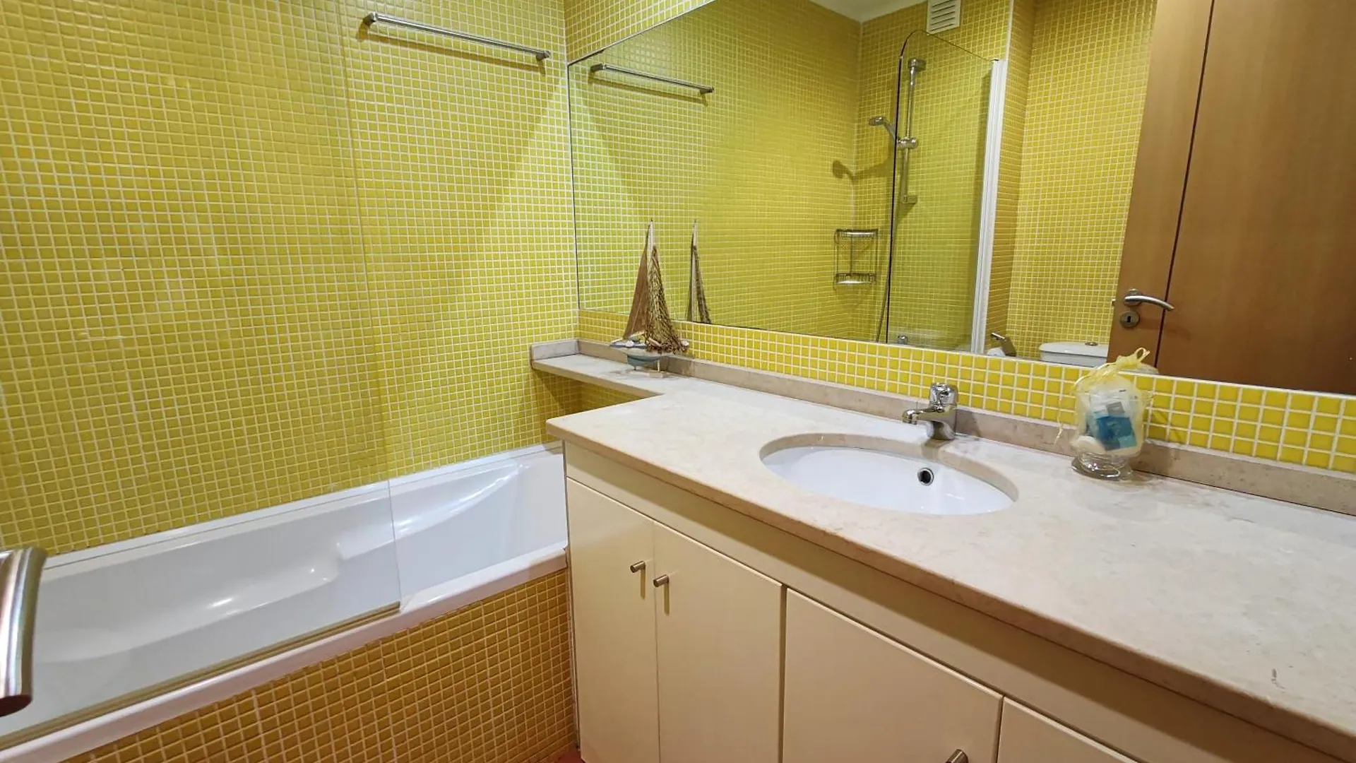 1B Terrace B - Casas & Papeis Apartamento Armação de Pêra